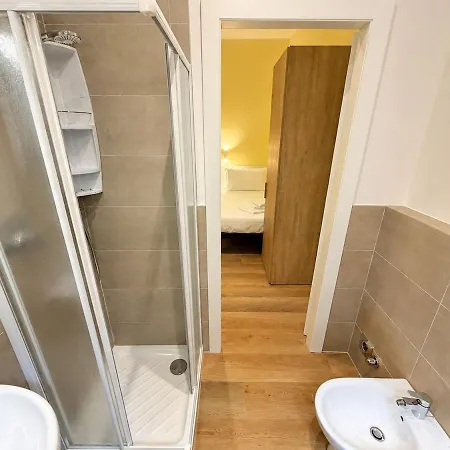 Nettuno - With Private Bathroom In The Center Pensjonat